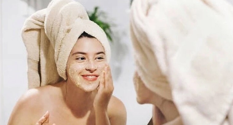 బిజీ లైఫ్‌లోనూ చర్మం మెరిసిపోవాలా? ఈ చిన్న చిట్కాలు పాటించి చూడండి!

