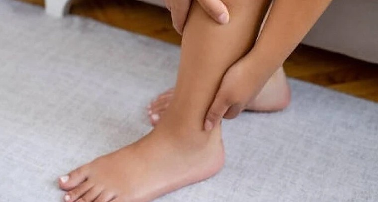 గర్భిణుల్లో కాళ్ల వాపులు.. కారణాలేంటి? తగ్గాలంటే ఏం చేయాలి?

