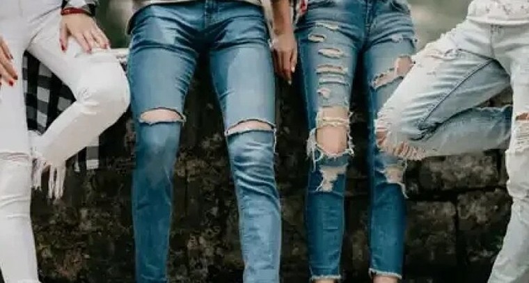 ప్రభుత్వ ఆఫీసుల్లో ‘హుందాతనం’ తప్పనిసరి.. ఉద్యోగులకు కర్ణాటక ప్రభుత్వం కీలక ఆదేశాలు

