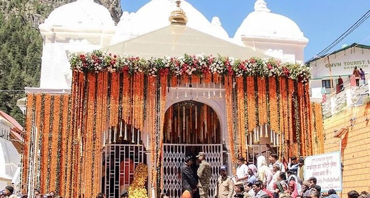 చార్‌ధామ్ యాత్రలో కీలక మార్పు.. బద్రీ-కేదార్ ఆలయాల్లోకి హిందూయేతరుల ప్రవేశంపై ఆంక్షలు?

