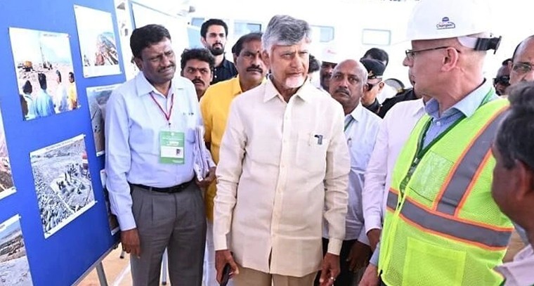 రాయలసీమ లిఫ్ట్ పేరుతో భారీ అవినీతి.. అనుమతులు లేని పనులపై సీఎం చంద్రబాబు ఫైర్!

