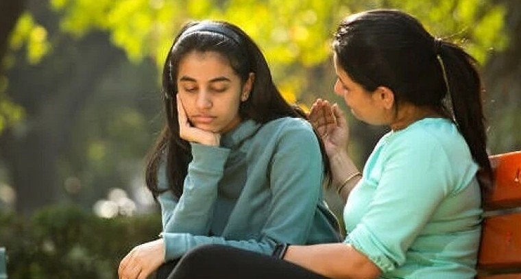 కాలేజీ విద్యార్థుల్లో మౌనం వెనుక ఆవేదన: తల్లిదండ్రులూ.. గమనిస్తున్నారా?

