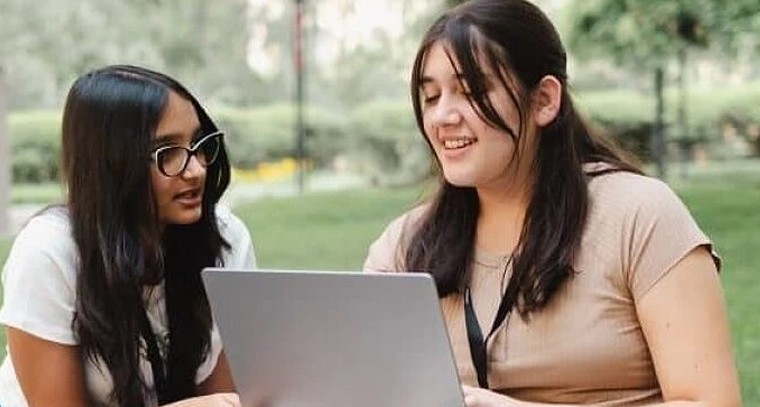 నిరుద్యోగులకు గుడ్ న్యూస్.. CSIR-AMPRIలో భారీ జీతంతో ఉద్యోగాలు!

