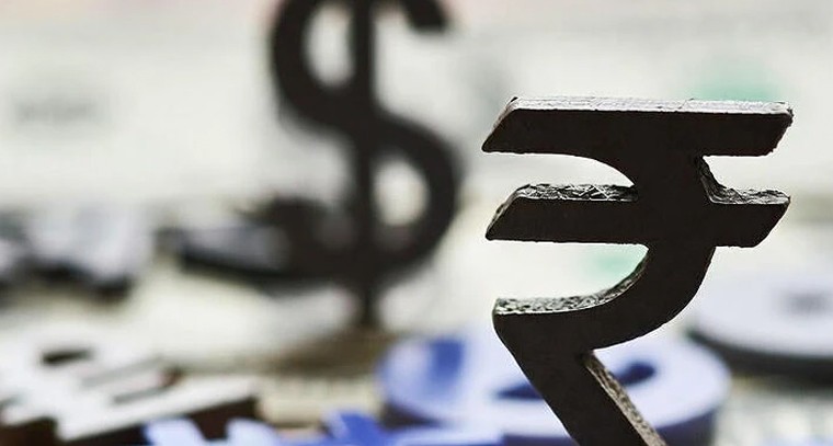 రూపాయి రెండోసారి రగిలిపోతోంది.. డాలర్ ముందు బలహీనత!

