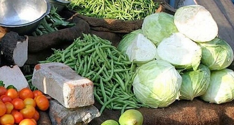 చిన్నారుల భవిష్యత్తు కోసం కీలక అడుగు: ఏపీలో సోషల్ మీడియాపై ఆంక్షలు?

