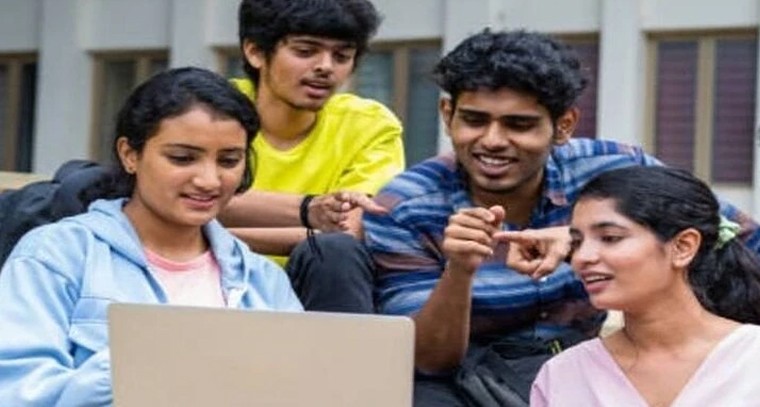 దీన్‌దయాళ్ పోర్ట్ అథారిటీలో భారీ జీతంతో ఉద్యోగాలు.. దరఖాస్తుకు రేపే చివరి అవకాశం!

