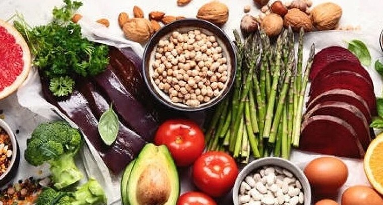 అందరికీ 'ఫోలిక్ యాసిడ్' అత్యవసరం: కేవలం గర్భిణులకే కాదు, సంపూర్ణ ఆరోగ్యానికి ఇదే కీలకం!

