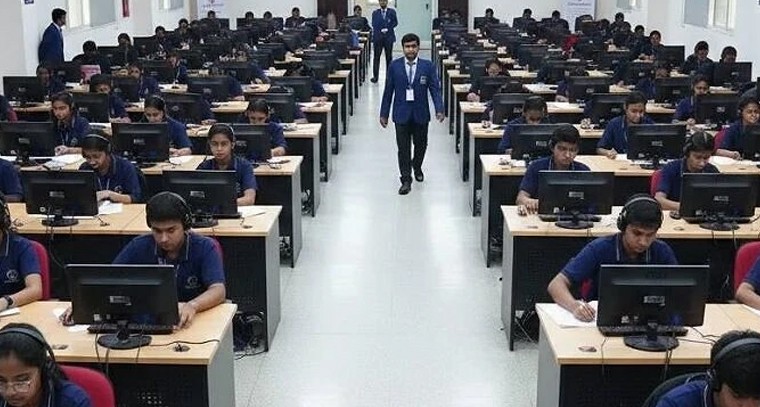 JEE మెయిన్ ఆన్సర్ ‘కీ’లో భారీ తప్పులు: ఆందోళనలో లక్షలాది మంది విద్యార్థులు

