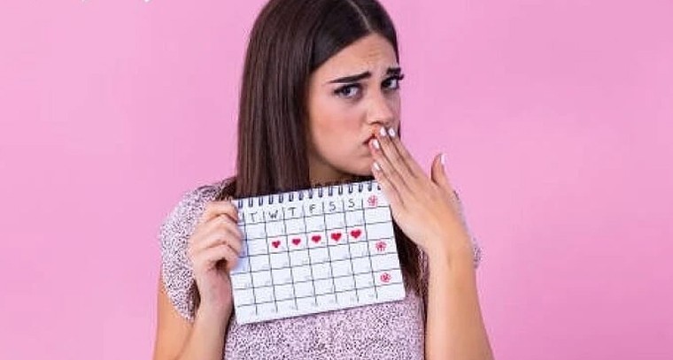 మీ పీరియడ్స్ క్రమంగా రావడం లేదా? అయితే మీ శరీరం ఇచ్చే ఈ హెచ్చరికలను నిర్లక్ష్యం చేయకండి!

