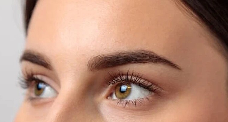 పలుచని కనుబొమ్మలతో బాధపడుతున్నారా? ఈ సహజ చిట్కాలతో మీ కనుబొమ్మలను ఒత్తుగా మార్చుకోండి!

