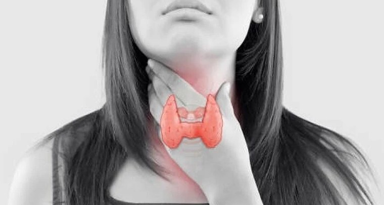 గొంతులో దాగిన రహస్యం.. థైరాయిడ్ గ్రంథి ట్యూమర్స్ గురించి తెలుసుకోండి!

