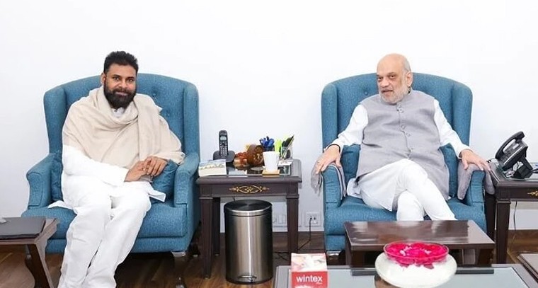 అమిత్ షాతో డిప్యూటీ సీఎం పవన్ కళ్యాణ్ భేటీ: ఏపీ అభివృద్ధిపై కీలక చర్చలు

