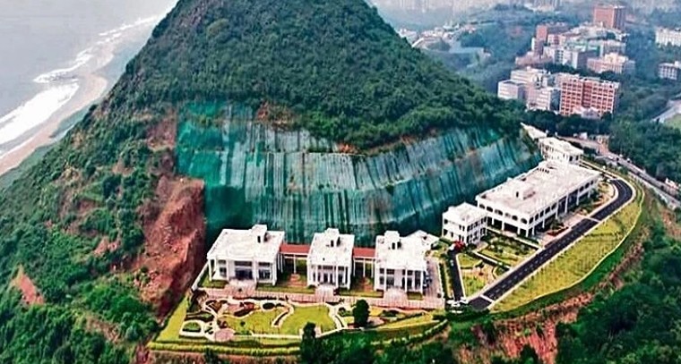 రుషికొండ భవనాలను హోటళ్లకు ఇవ్వొద్దు.. TTDకి అప్పగించి ఆధ్యాత్మిక సిటీగా మార్చండి: ఎమ్మెల్యే విష్ణు కుమార్ రాజు డిమాండ్

