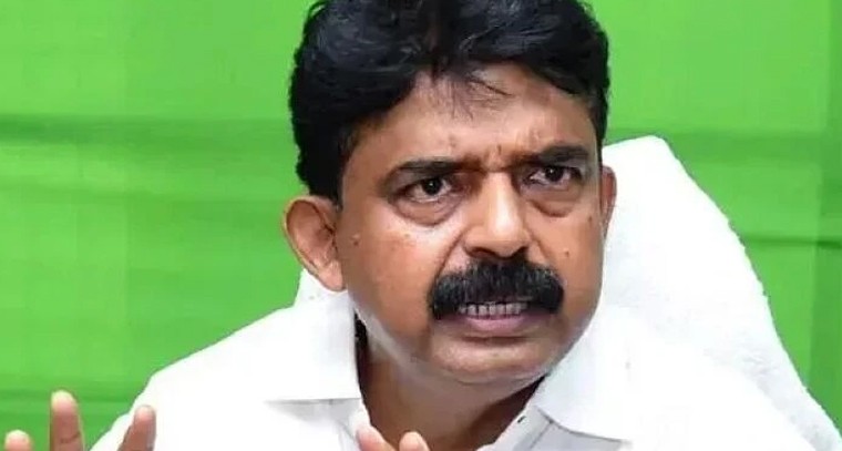 చంద్రబాబు విధానాలపై పేర్ని నాని ధ్వజం.. పేదల వైద్యం ప్రైవేట్ పరమేనా?

