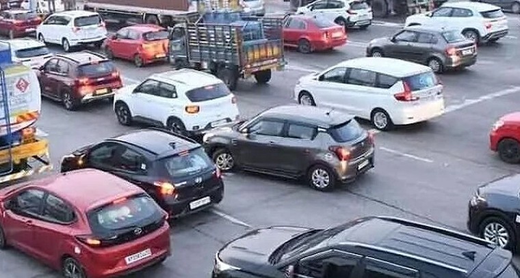 సంక్రాంతి తిరుగు ప్రయాణం.. విజయవాడ-హైదరాబాద్ హైవేపై భారీగా ట్రాఫిక్.. వాహనాల దారి మళ్లింపు!

