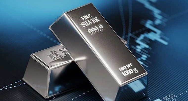 హైదరాబాద్‌లో భారీగా పతనమైన వెండి ధరలు: షాక్‌లో కొనుగోలుదారులు!

