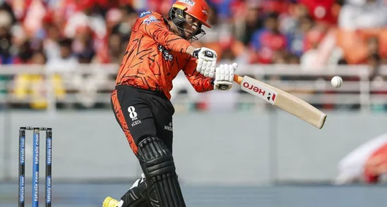 18 మ్యాచ్‌ల్లో 7 డకౌట్లు.. అభిషేక్ శర్మ చెత్త రికార్డ్