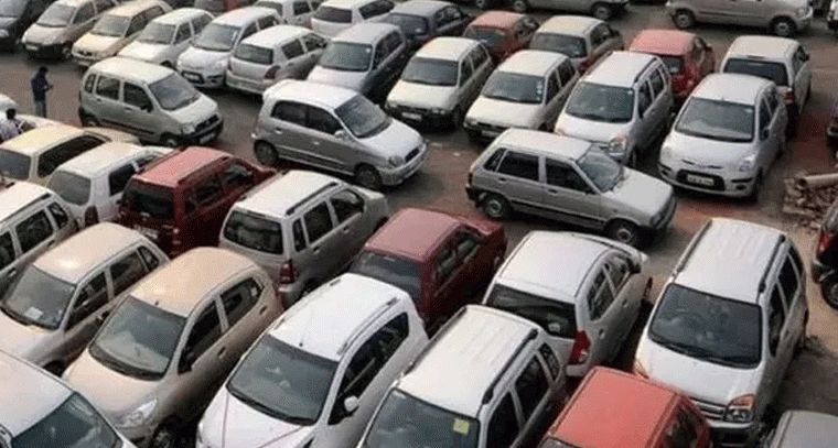 సెకండ్ హ్యాండ్ కారు కొనే ముందు ఈ విషయాలు తెలుసుకోండి!