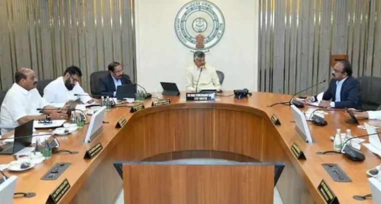 అసలు సూత్రధారులను తేల్చేందుకు విచారణ కమిషన్‌