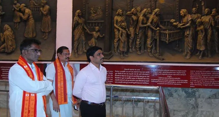 శ్రీశైలంలో APSPDCL సిఎండి శివశంకర్ దర్శనం