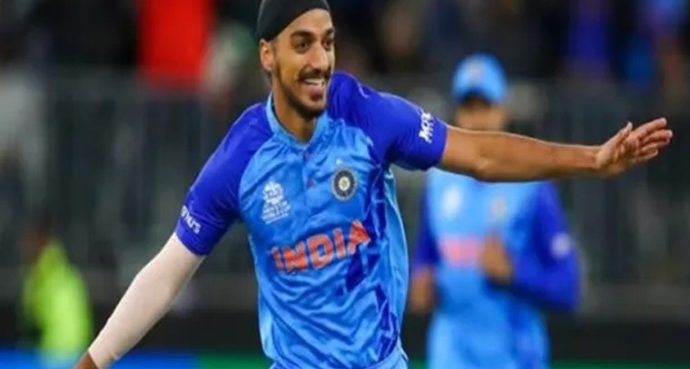 రికార్డు బద్దలు కొట్టడానికి 2 వికెట్ల దూరంలో అర్ష్‌దీప్