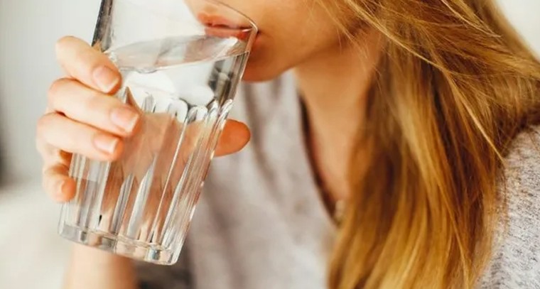 ఎండలో నుంచి వచ్చిన వెంటనే నీరు తాగుతున్నారా..!

