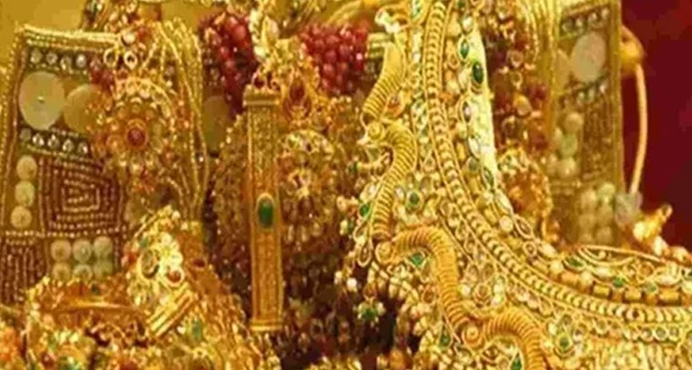 స్థిరంగా కొనసాగుతోన్న బంగారం ధరలు

