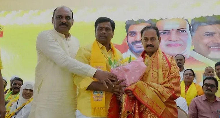 దుర్గంలో ఛలో నీలకంఠాపురం కార్యక్రమం సందర్భంగా బైక్ ర్యాలీ

