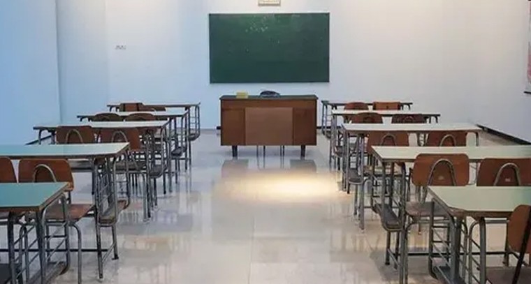 విద్యార్థిపై ఏడాది పాటు లేడీ టీచర్ అత్యాచారం ముంబైలో సంచలనం

