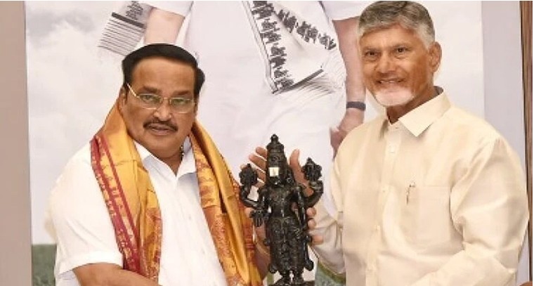 ఏపీ జల ప్రయోజనాలే లక్ష్యం.. కేంద్ర మంత్రితో సీఎం చంద్రబాబు కీలక భేటీ

