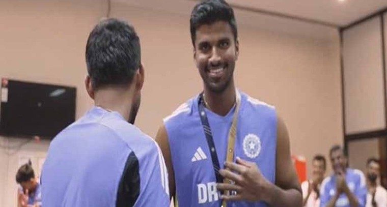 నూతన రంగుల్లో వెస్పా ఎస్ఎక్స్ఎల్