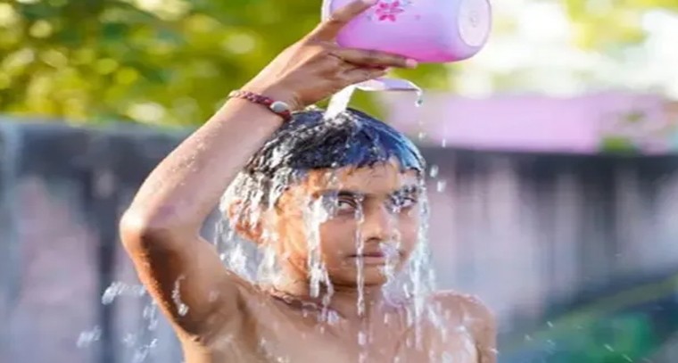 టాస్ గెలిచి బౌలింగ్ ఎంచుకున్న హైదరాబాద్

