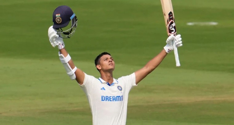సెంచరీతో అదరగొట్టిన యశస్వి జైస్వాల్‌

