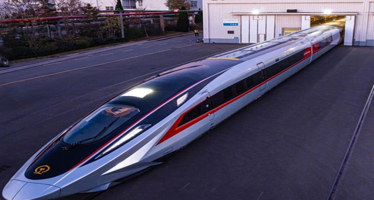 బుల్లెట్ రైలును ఆవిష్కరించిన చైనా

