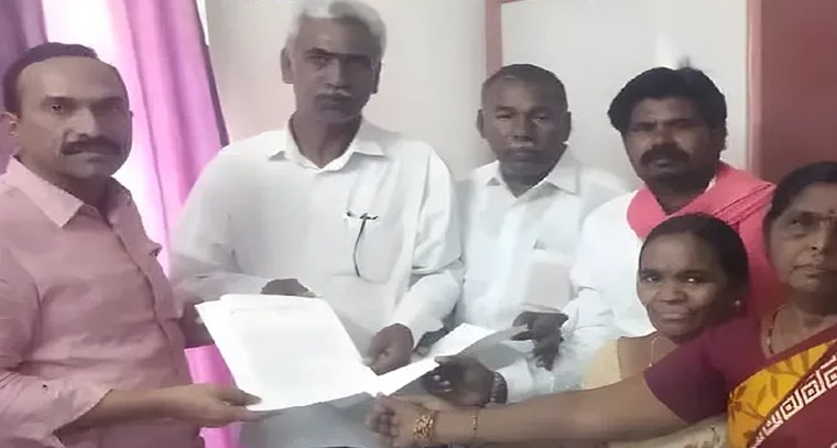 సన్‌రైజర్స్ విధ్వంసం...ఐపీఎల్ చరిత్రలో ఇదే అత్యధిక స్కోర్  277 

