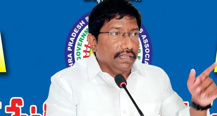 తొలి ఇన్నింగ్స్‌లో టీమిండియా ఆల్అవుట్
