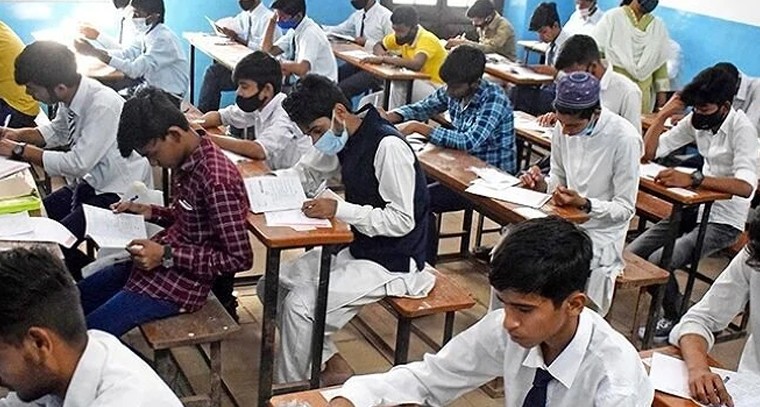 సీబీఎస్‌ఈ 10వ తరగతి విద్యార్థులకు అలర్ట్.. రెండు బోర్డు పరీక్షలపై బోర్డు కీలక ప్రకటన

