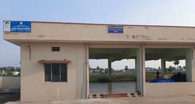 భక్తిశ్రద్ధలతో నాగదేవతకు పూజలు