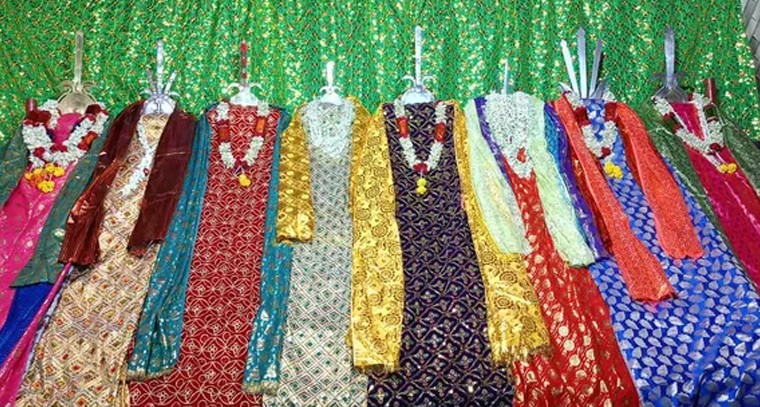 బసినేపల్లిలో మొహరం పండుగ సందర్భంగా ఘనంగా కొలువైన పీర్ల స్వాములు

