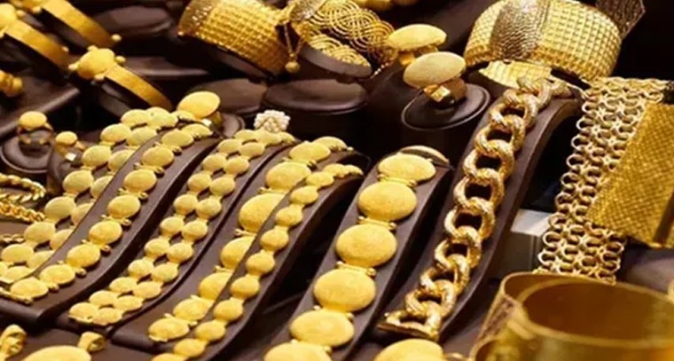 స్వల్పంగా పెరిగిన బంగారం, వెండి ధరలు

