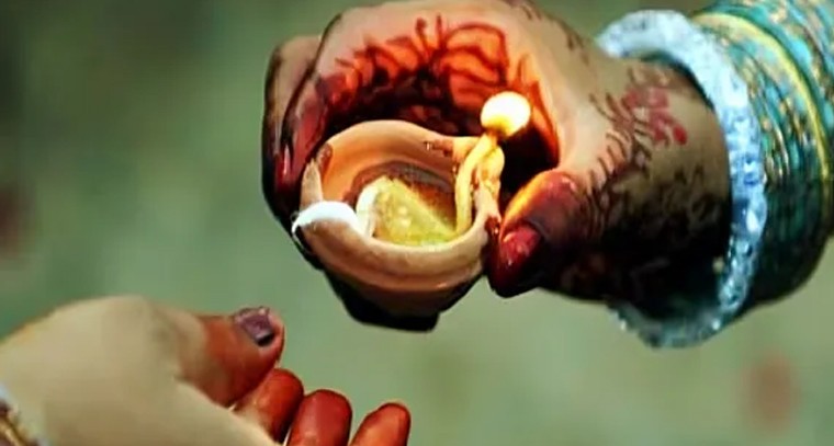 కార్తీక మాసంలో దీప దానం వలన కలిగే ప్రయోజనాలు ఇవే

