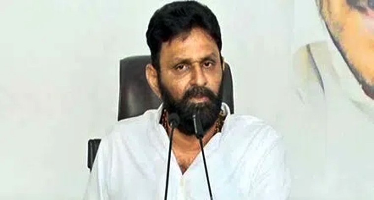ప్లేయర్ ఆఫ్ టోర్నమెంట్ రేసులో ముందున్న కోహ్లీ