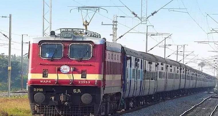 అలర్ట్.. రేపు పలు రైళ్లు తాత్కాలికంగా రద్దు


