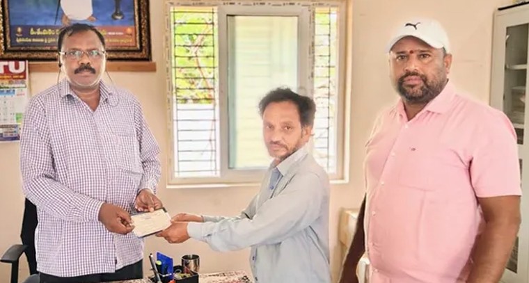 ఒక్క నెలలోనే 2.64 లక్షల బైకులు విక్రయం

