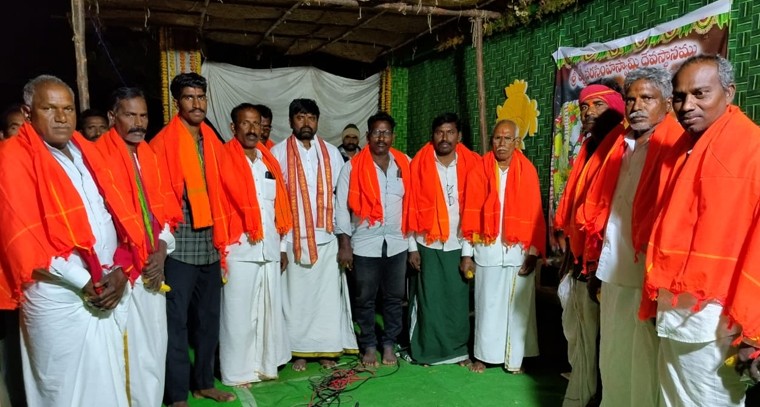 అఖండ సంకీర్తనలు.. పాల్గొన్న వివిధ గ్రామాల భక్త బృందాలు