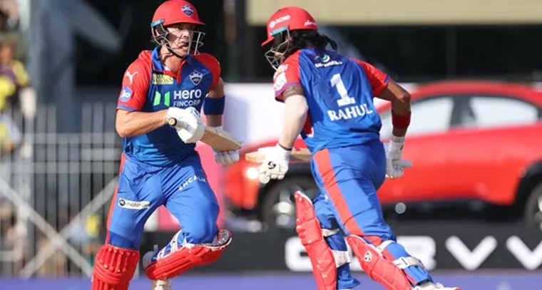 ఎమ్మెల్యే  నివాసంలో వైభవంగా అయ్యప్ప మహాపడి పూజ

