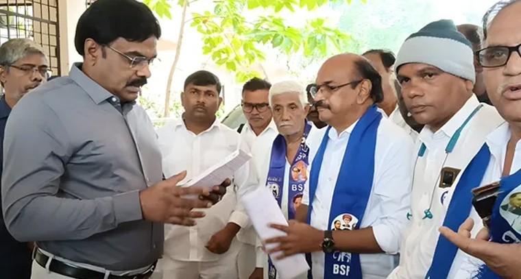 టీ20 ప్రపంచకప్‌లో సంచలనం