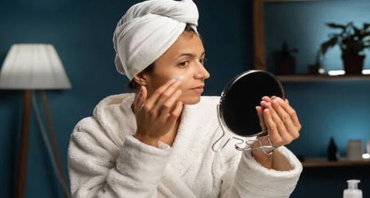 20ల్లోనే మేల్కొనండి.. మీ చర్మం మెరిసిపోవాలంటే ఈ జాగ్రత్తలు తప్పనిసరి

