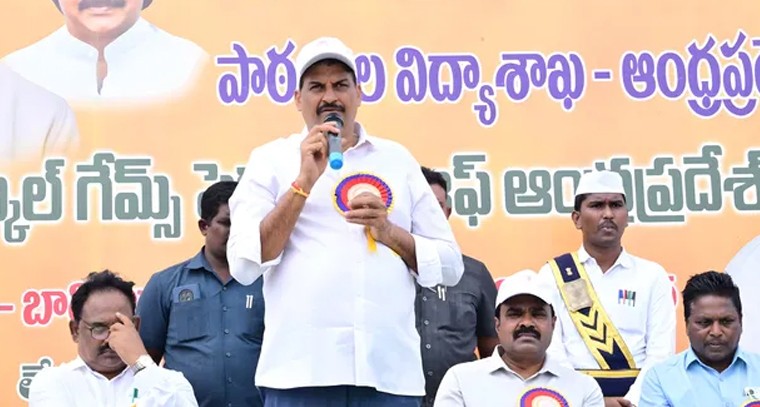 భక్తిశ్రద్ధలతో లక్ష్మీనారాయణుడి కళ్యాణం
