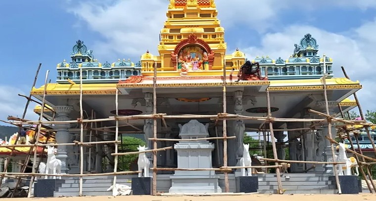 చిట్వేల్ వీరబ్రహ్మేంద్రస్వామి ఆలయoకు విరాళం

